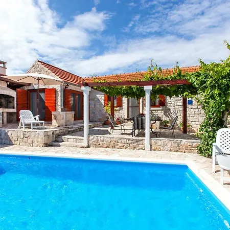 Countryside Family With Private Pool 度假居 Donje Selo na Šolti