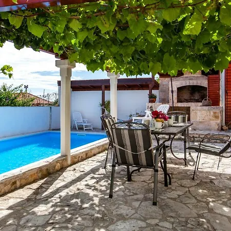 بيت للعطل Countryside Family With Private Pool Donje Selo na Šolti