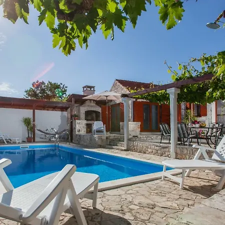 Countryside Family With Private Pool 度假居 Donje Selo na Šolti
