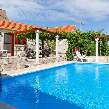 بيت للعطل Countryside Family With Private Pool Donje Selo na Šolti